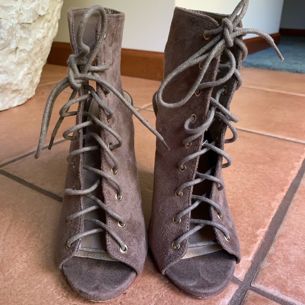 ❌SOLD Lace Up Bootie - Picture 2 of 4